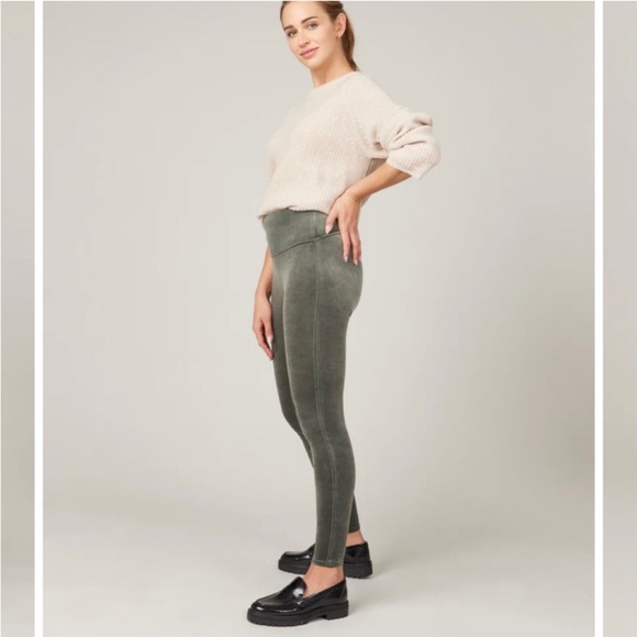 SPANX Velvet Leggings in Dark Palm, size Medium - Picture 2 of 9